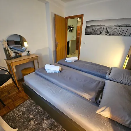 Apartment Gloria *